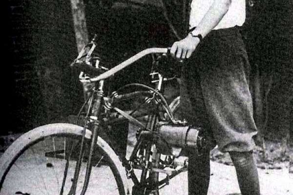 Bicicleta electrica Howard Hughes - 1917
