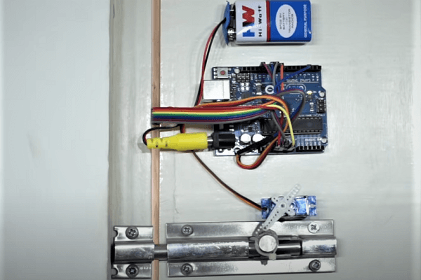 RFID lock - Design with MFRC522, Arduino UNO and servomotor