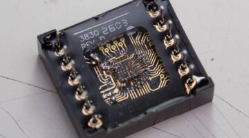 Notiuni generale despre microcontrollere - Clasificari si variante constructive